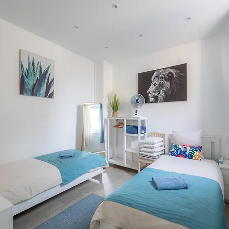 Blue House - Parking - Maison Centre - Proche Gare Reims