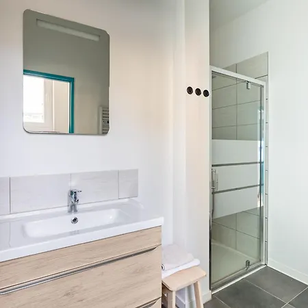 Blue House - Parking - Maison Centre - Proche Gare Apartman *