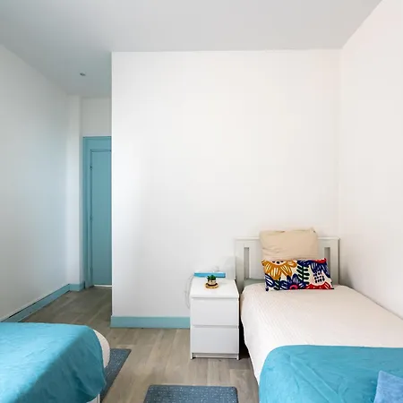 Apartment Blue House - Parking - Maison Centre - Proche Gare Reims