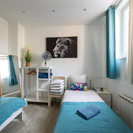 Blue House - Parking - Maison Centre - Proche Gare