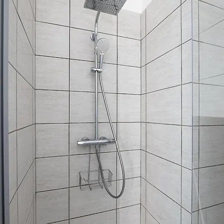 Blue House - Parking - Maison Centre - Proche Gare Apartment Reims