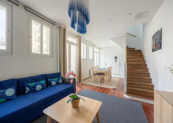 Blue House - Parking - Maison Centre - Proche Gare Reims