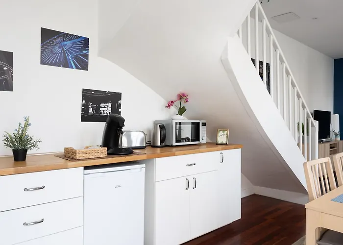 Blue House - Parking - Maison Centre - Proche Gare *