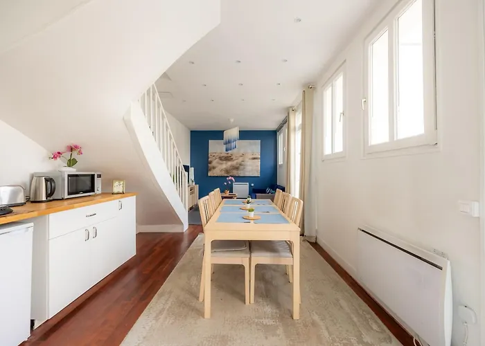 Blue House - Parking - Maison Centre - Proche Gare Appartement Reims