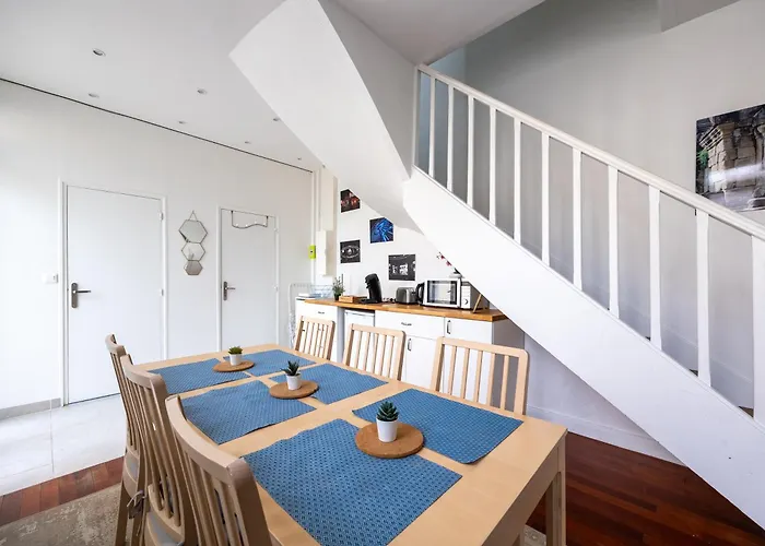 Blue House - Parking - Maison Centre - Proche Gare *